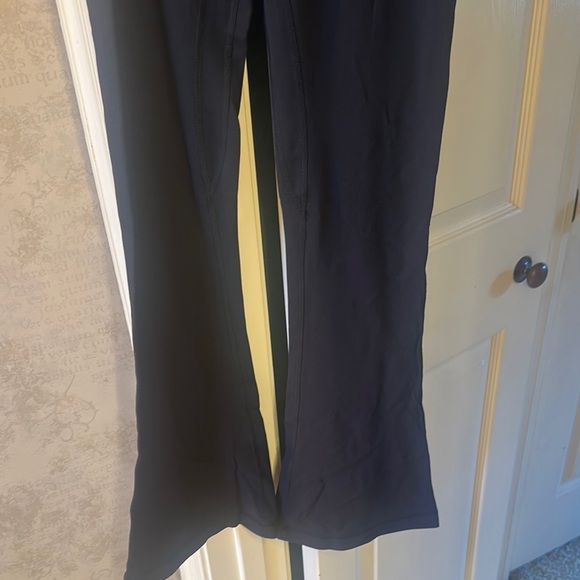 Lululemon Athletica Black Leggings High-Waisted Stretch - Picture 2 of 3